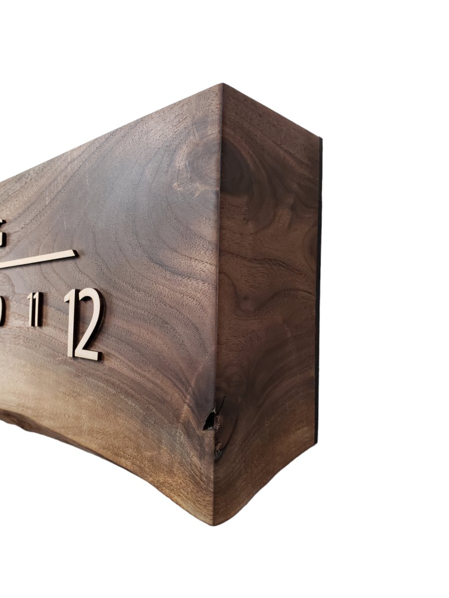 Blackberry:5 - foot Walnut/Maple - Linear Clockworks