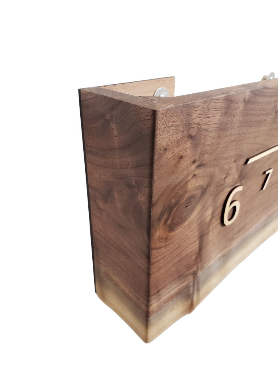 Blackberry:5 - foot Walnut/Maple - Linear Clockworks