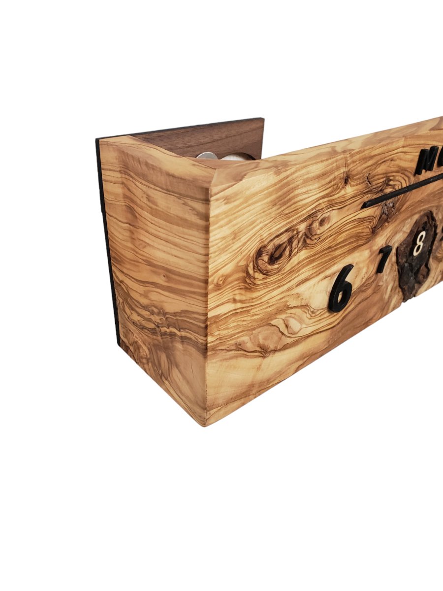 Florence:3 - foot Olivewood/Walnut - Linear Clockworks