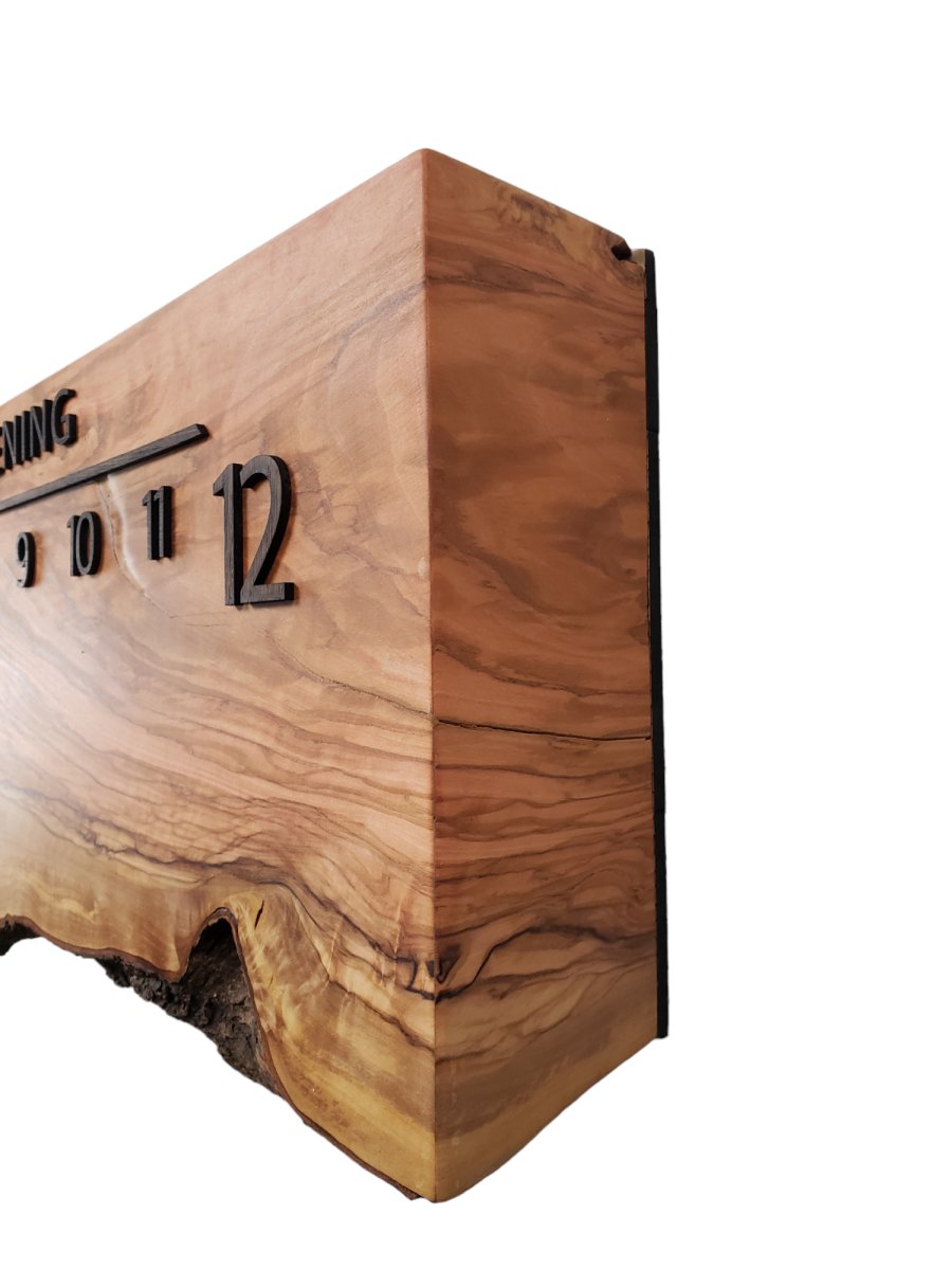 GoldenGate:5 - foot Olivewood/Wenge - Linear Clockworks