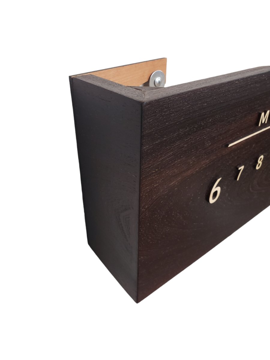 Kenya:3 - foot Wenge/Maple - Linear Clockworks