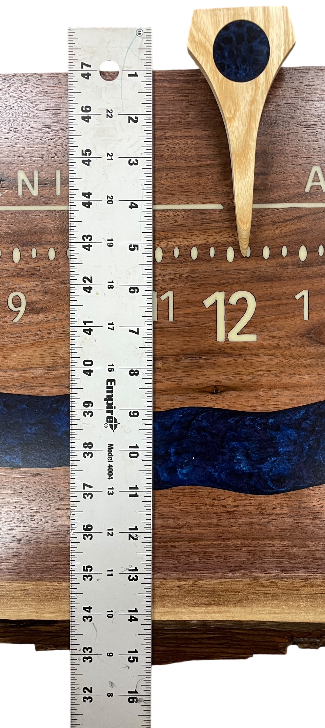 Lochlan: 3 ft Walnut / Surface river