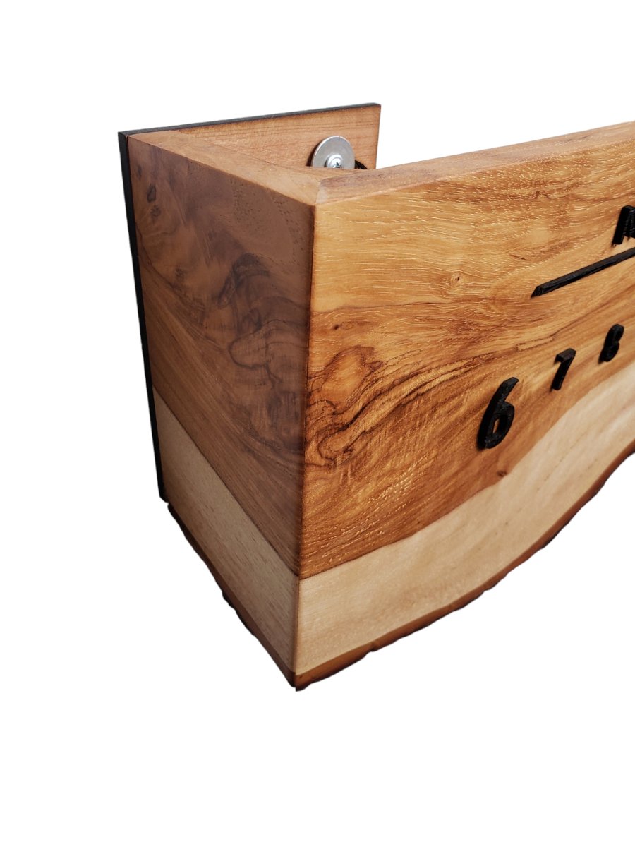 Polaris:3 - foot Maple/Wenge - Linear Clockworks