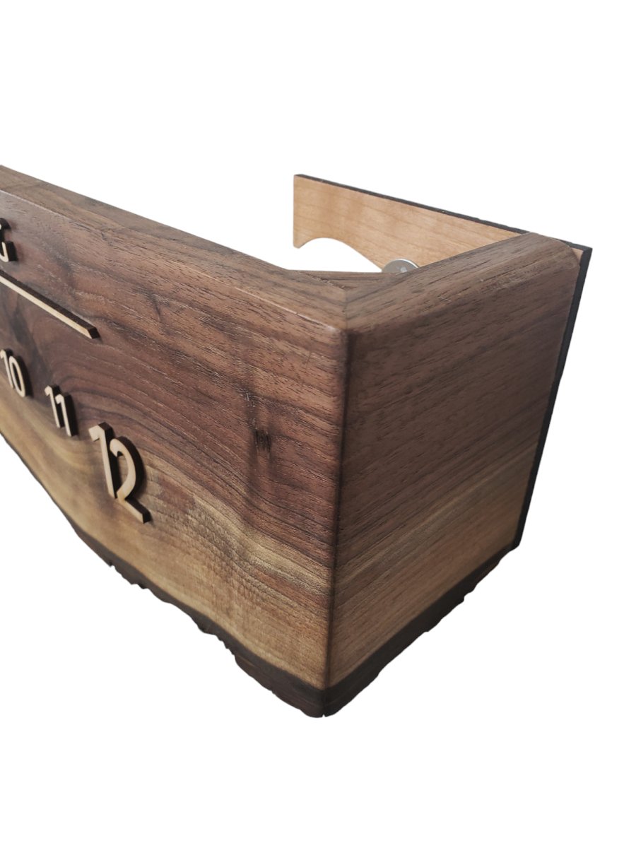 Thorn:3 - foot Walnut/Maple - Linear Clockworks