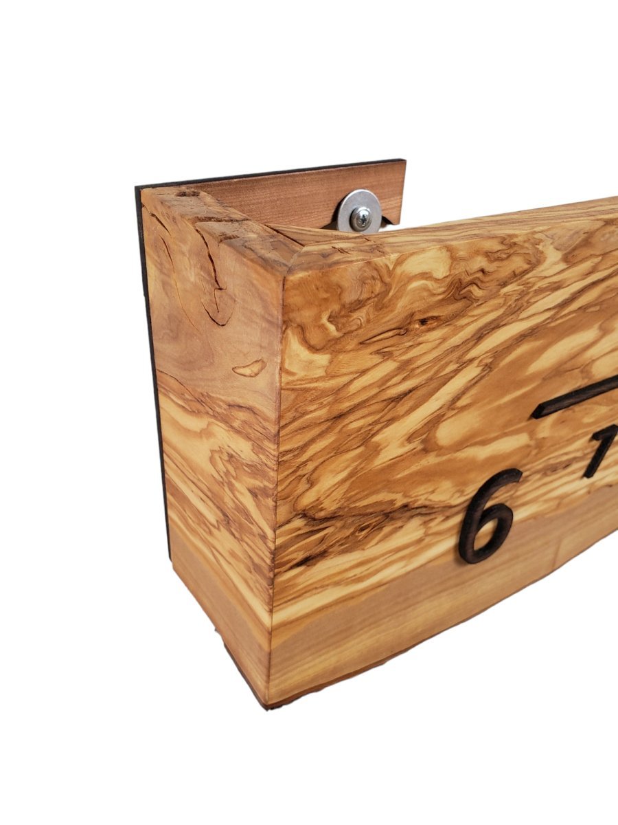 Topaz:5 - foot Olivewood/Wenge - Linear Clockworks