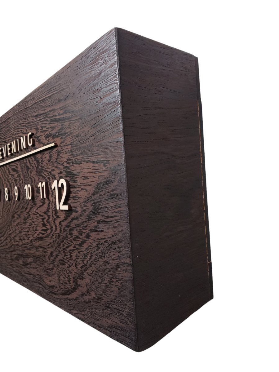Uriel:3 - foot Wenge/Maple - Linear Clockworks