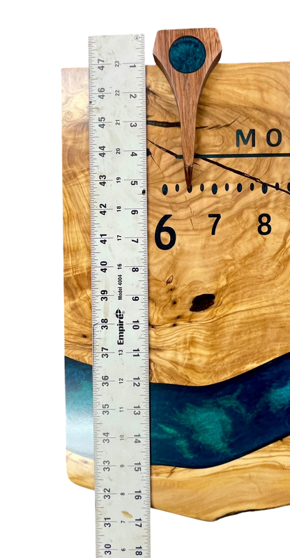 Antonio: 3-foot Olivewood / Surface river