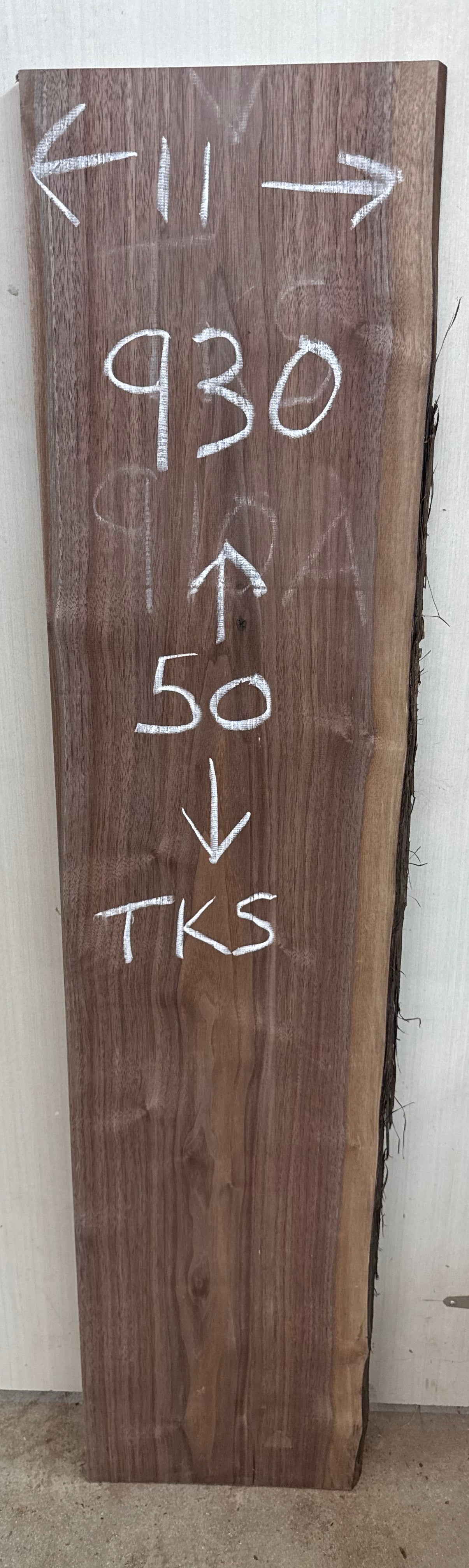 Board 0930: 3 ft Walnut  No Bark