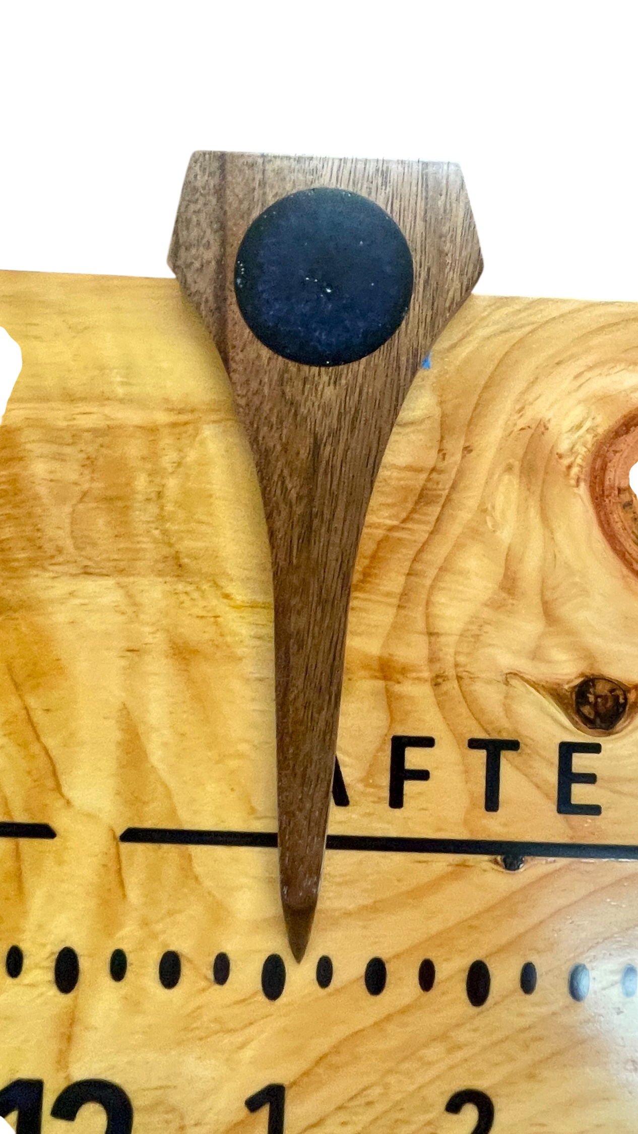 Evergreen: 3-foot pine / resin
