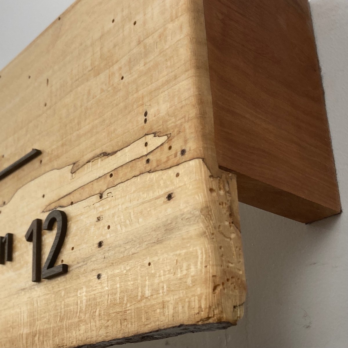 Myrtle: 3 - ft Maple / Walnut - Linear Clockworks