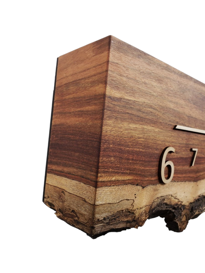 Chilli:5 - foot Chechen/Maple - Linear Clockworks