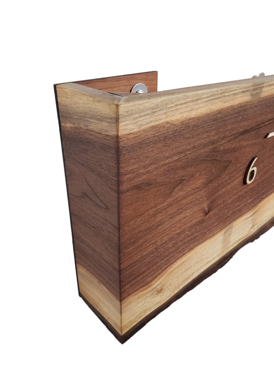 Spotty:7 - ft Walnut/Maple - Linear Clockworks